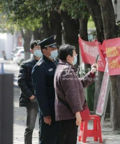 今日凤台高架堵车最新消息，凤台高速封路